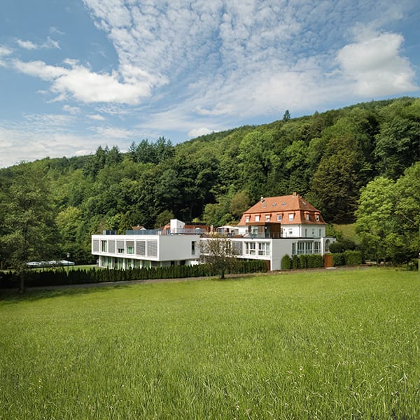 02 Haus Keyvisual DJI 0202 4C RGB 600x600